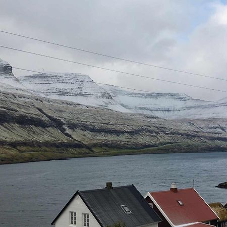 Fjord Guesthouse Funningsfjordur Exterior photo
